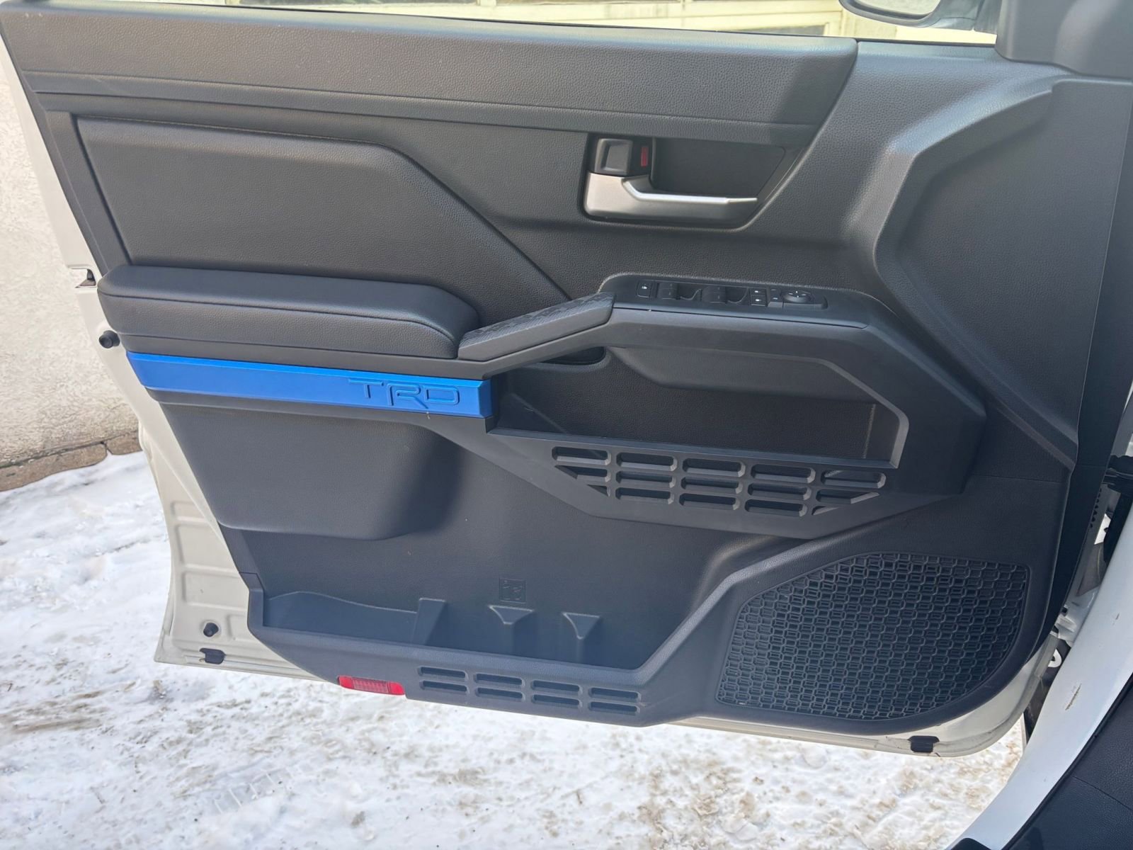 Used 2025 Toyota Tacoma TRD Off-Road image 20