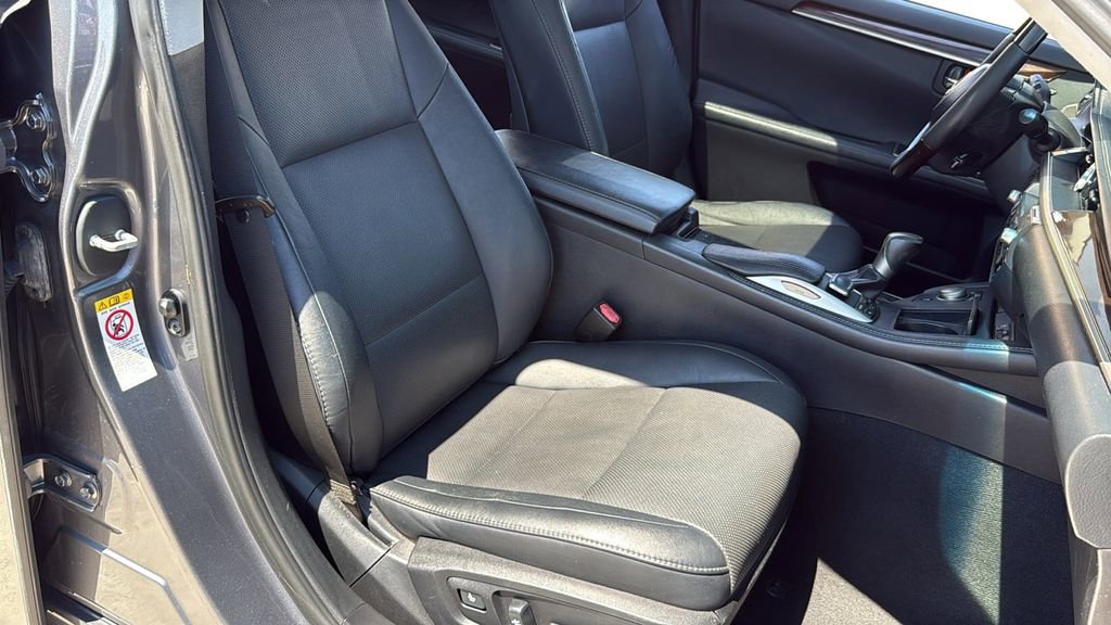 Used 2017 Lexus ES 350 w/ Navigation System Package image 30