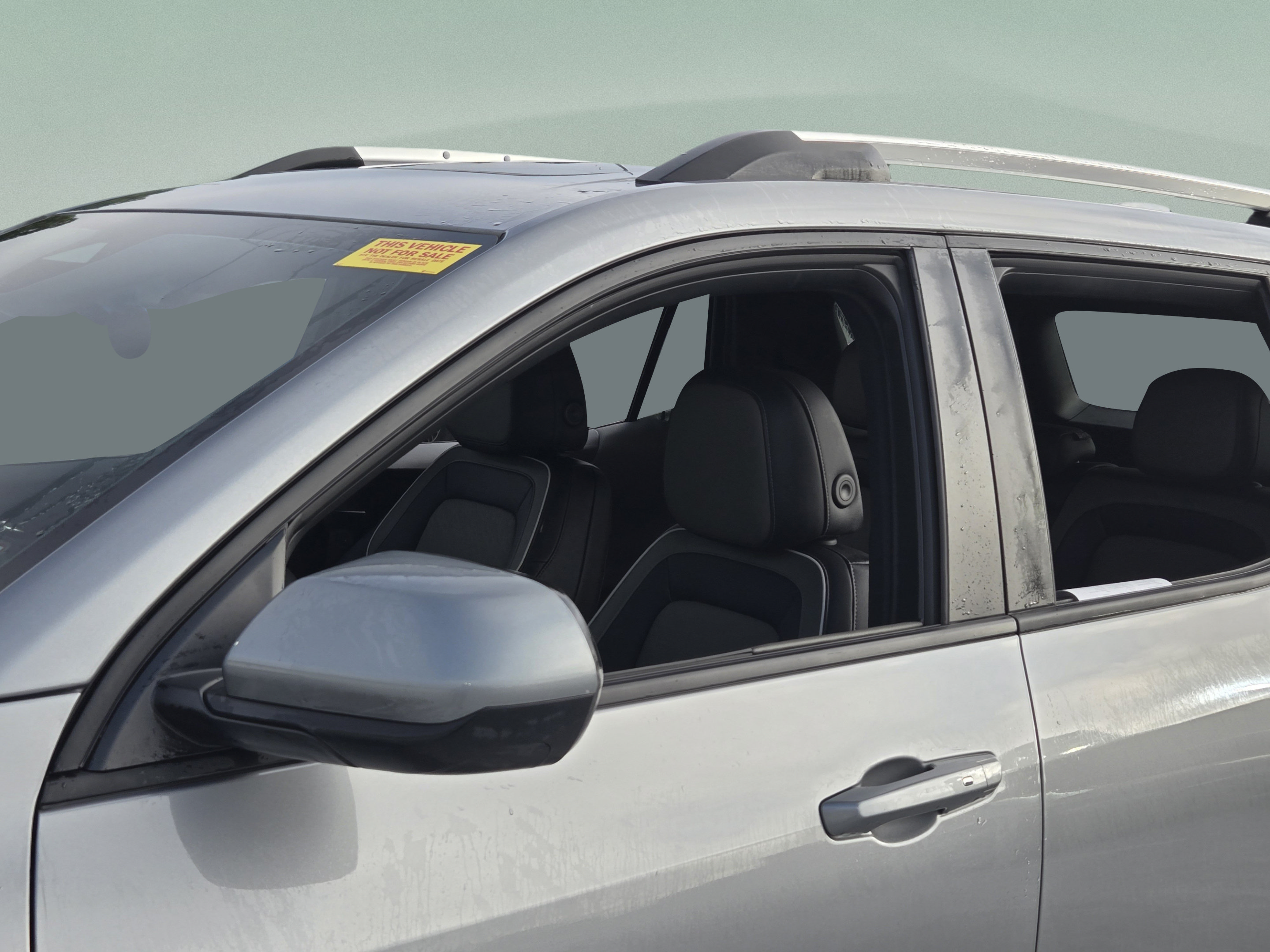 Used 2026 Chevrolet Equinox LT w/ Convenience Package II FWD image 8