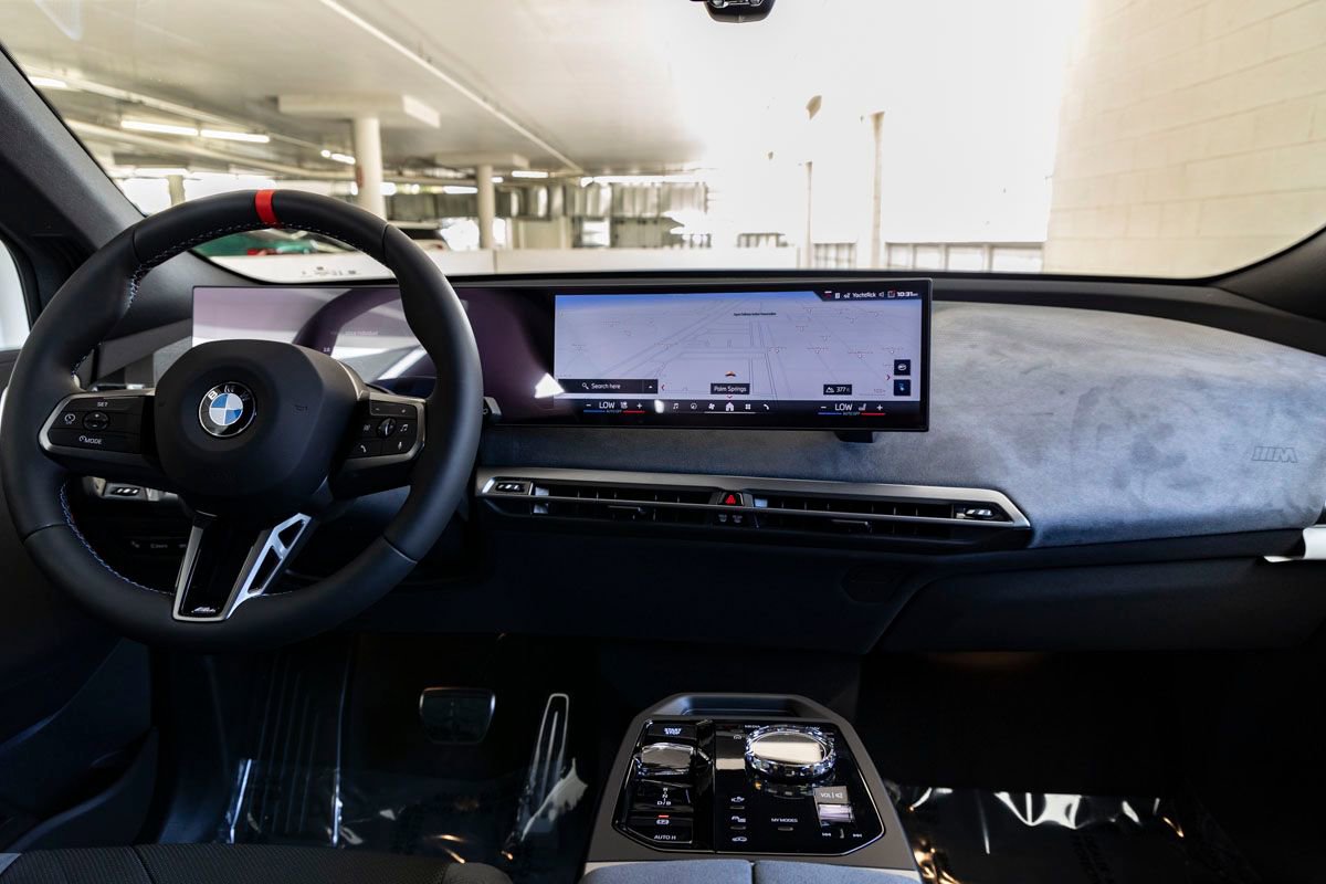 New 2026 BMW iX M70 image 12