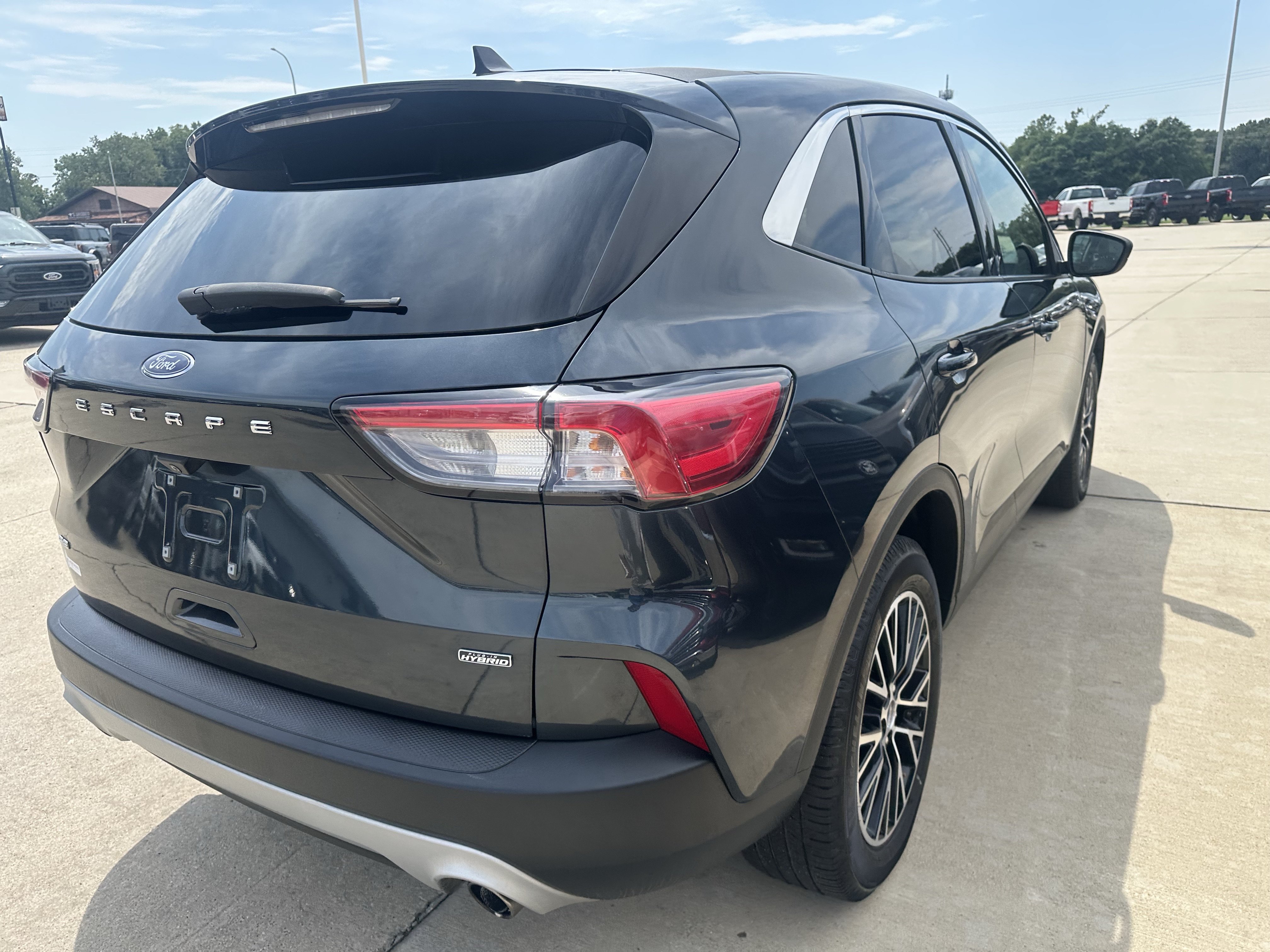 Used 2022 Ford Escape SE w/ Convenience Package FWD image 6