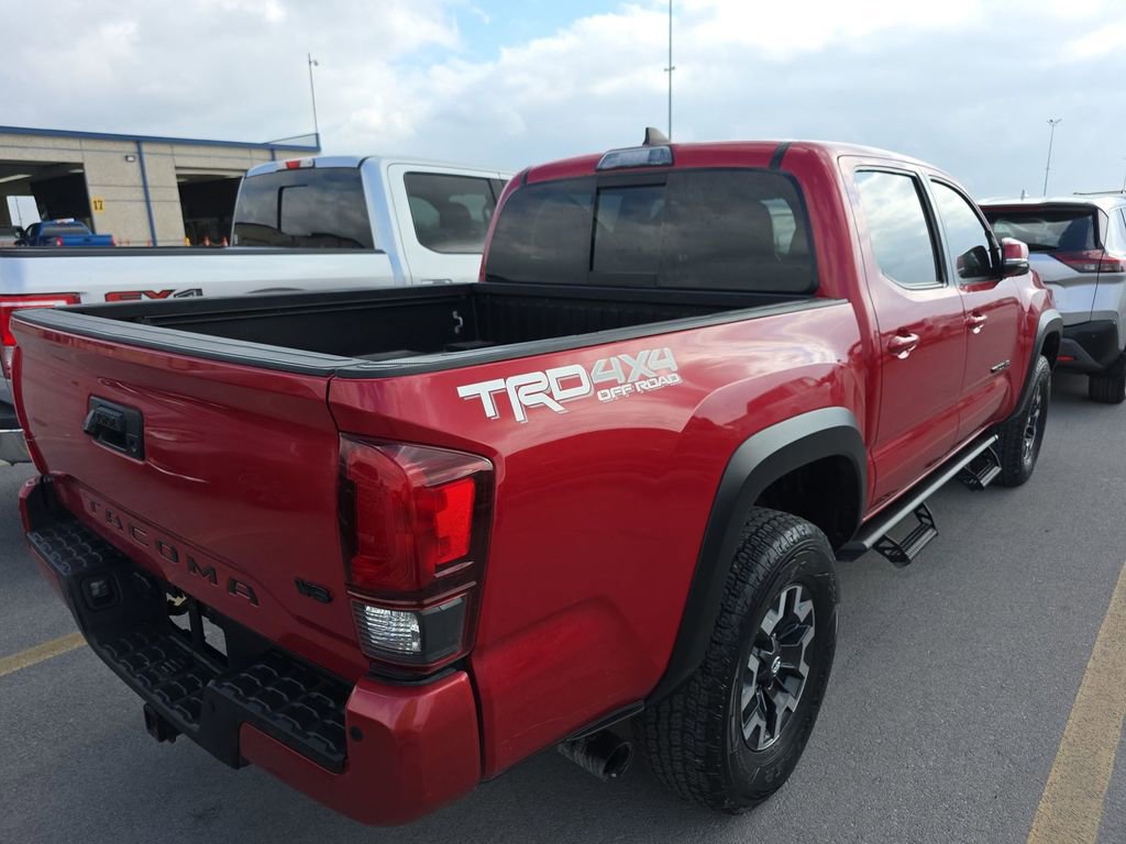 Used 2018 Toyota Tacoma TRD Off-Road w/ Technology Package image 6