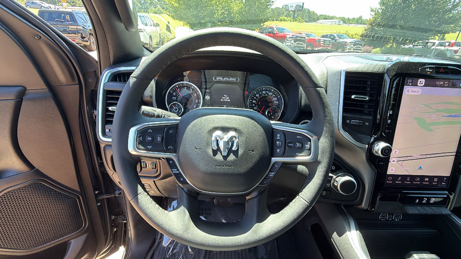 Used 2025 RAM 1500 Big Horn AWD/4WD image 25