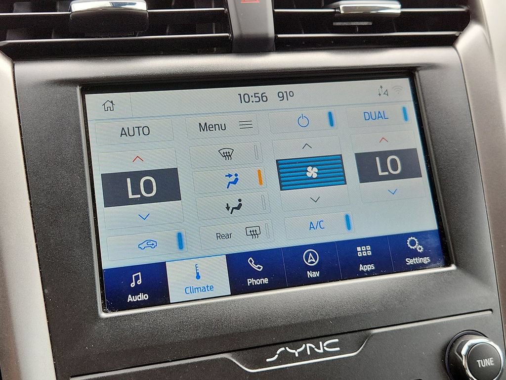 Used 2020 Ford Fusion SE AWD/4WD image 11