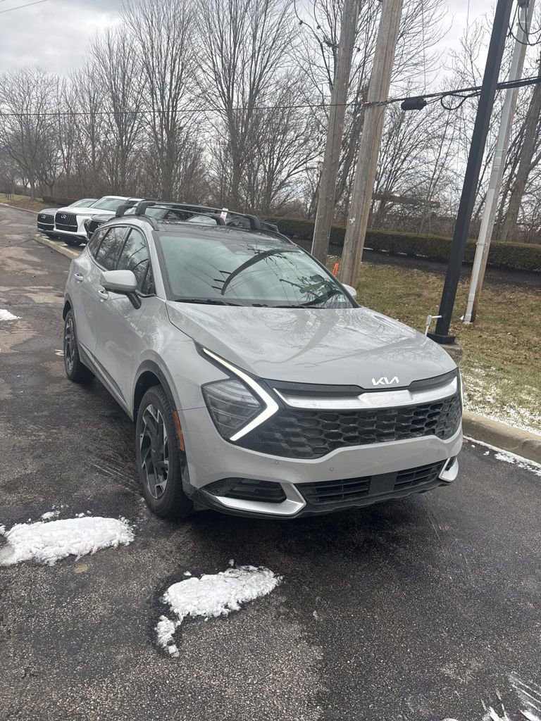 Used 2025 Kia Sportage SX image 1