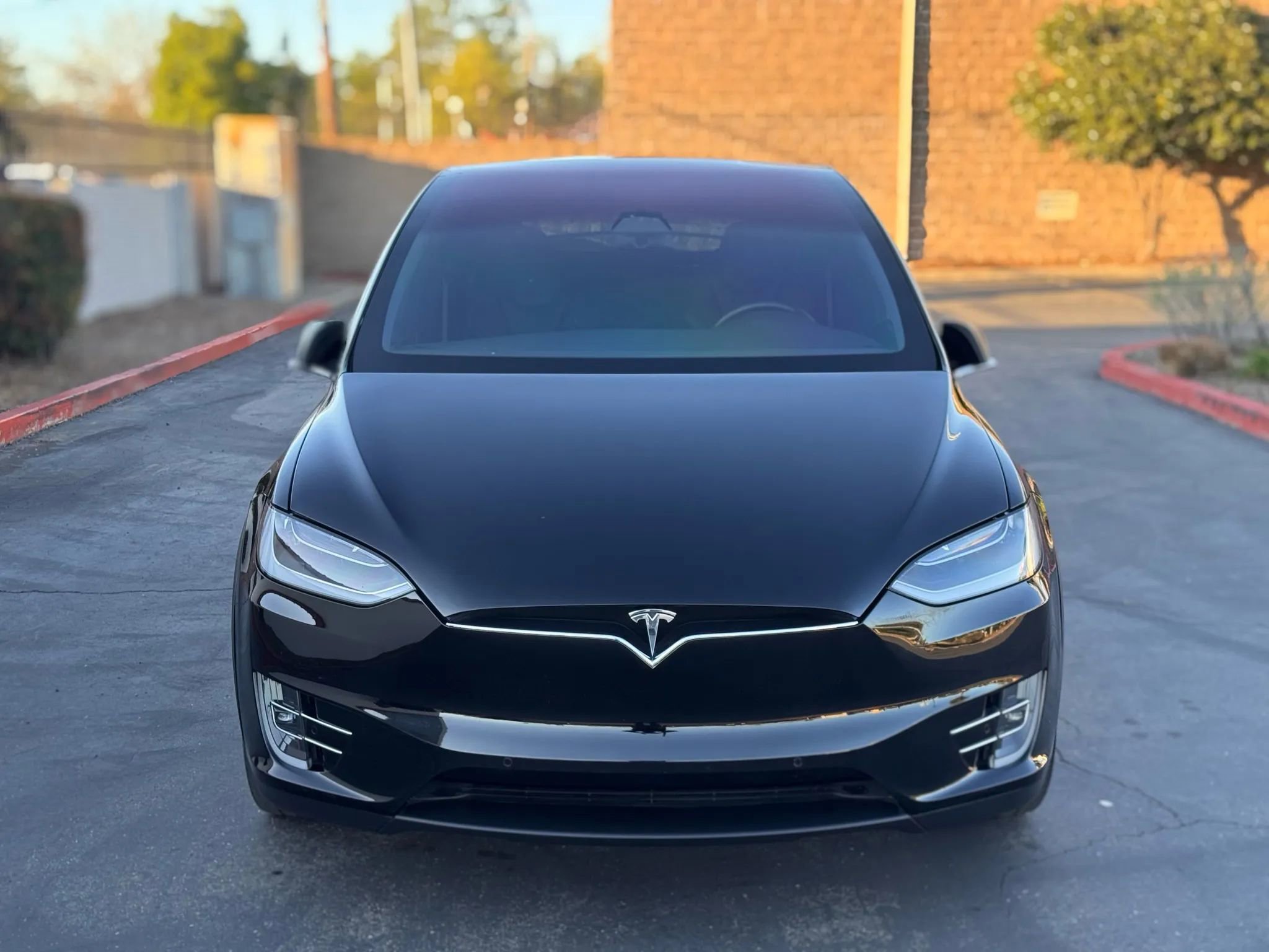 Used 2018 Tesla Model X 75D image 9