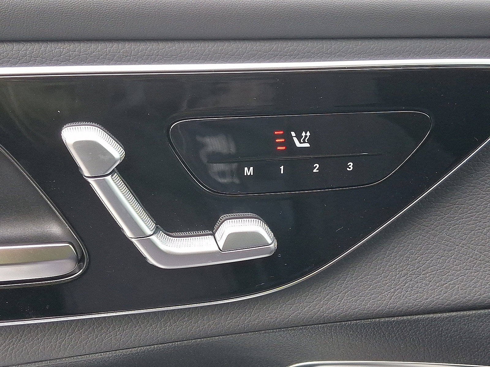 New 2026 Mercedes-Benz GLC 300 4MATIC Coupe image 15