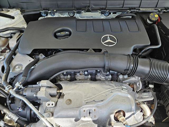 Used 2023 Mercedes-Benz GLB 250 image 21