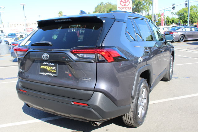 Certified 2022 Toyota RAV4 XLE FWD image 16