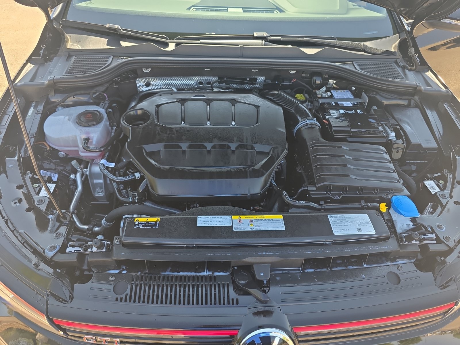 Certified 2025 Volkswagen Golf S FWD image 21