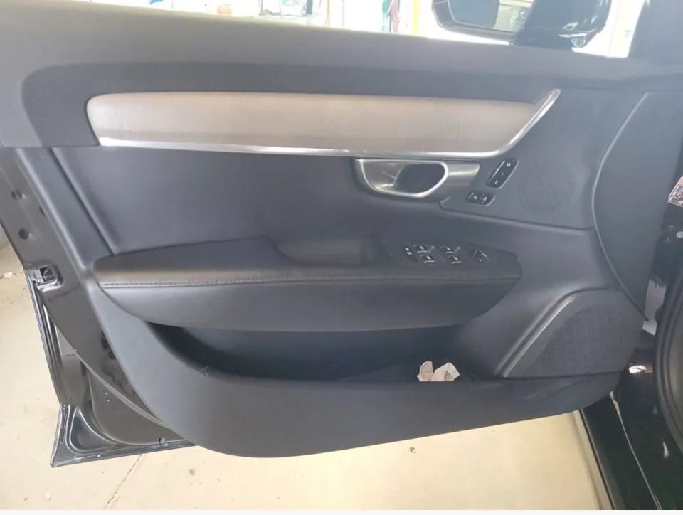 Used 2023 Volvo S90 B6 Plus AWD/4WD image 9