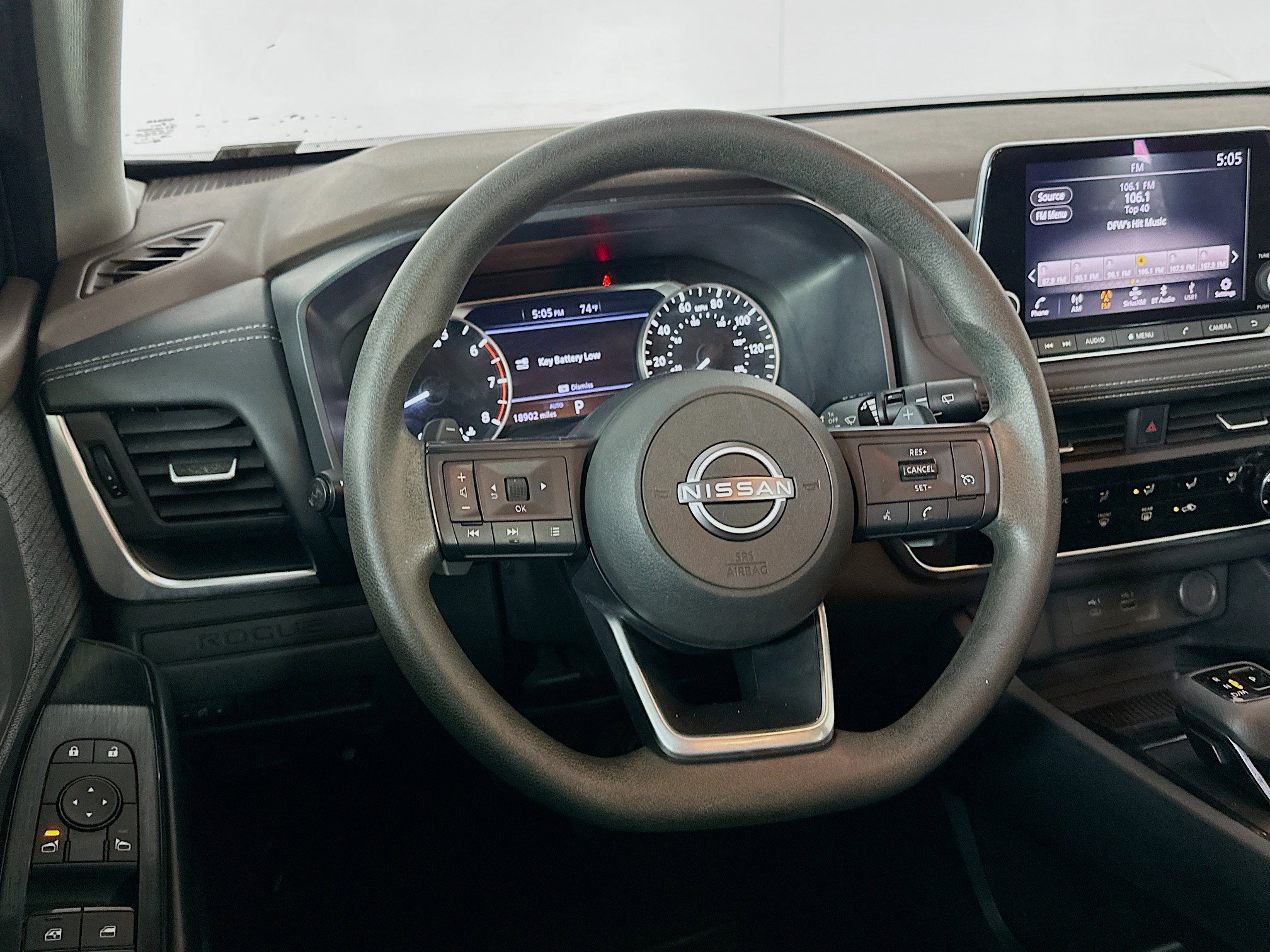 Used 2023 Nissan Rogue S image 18