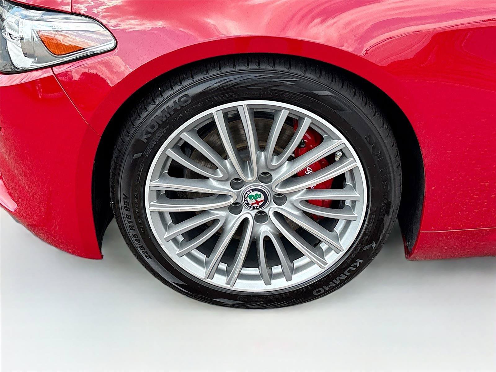 Used 2017 Alfa Romeo Giulia Ti w/ TI Lusso Package RWD image 31