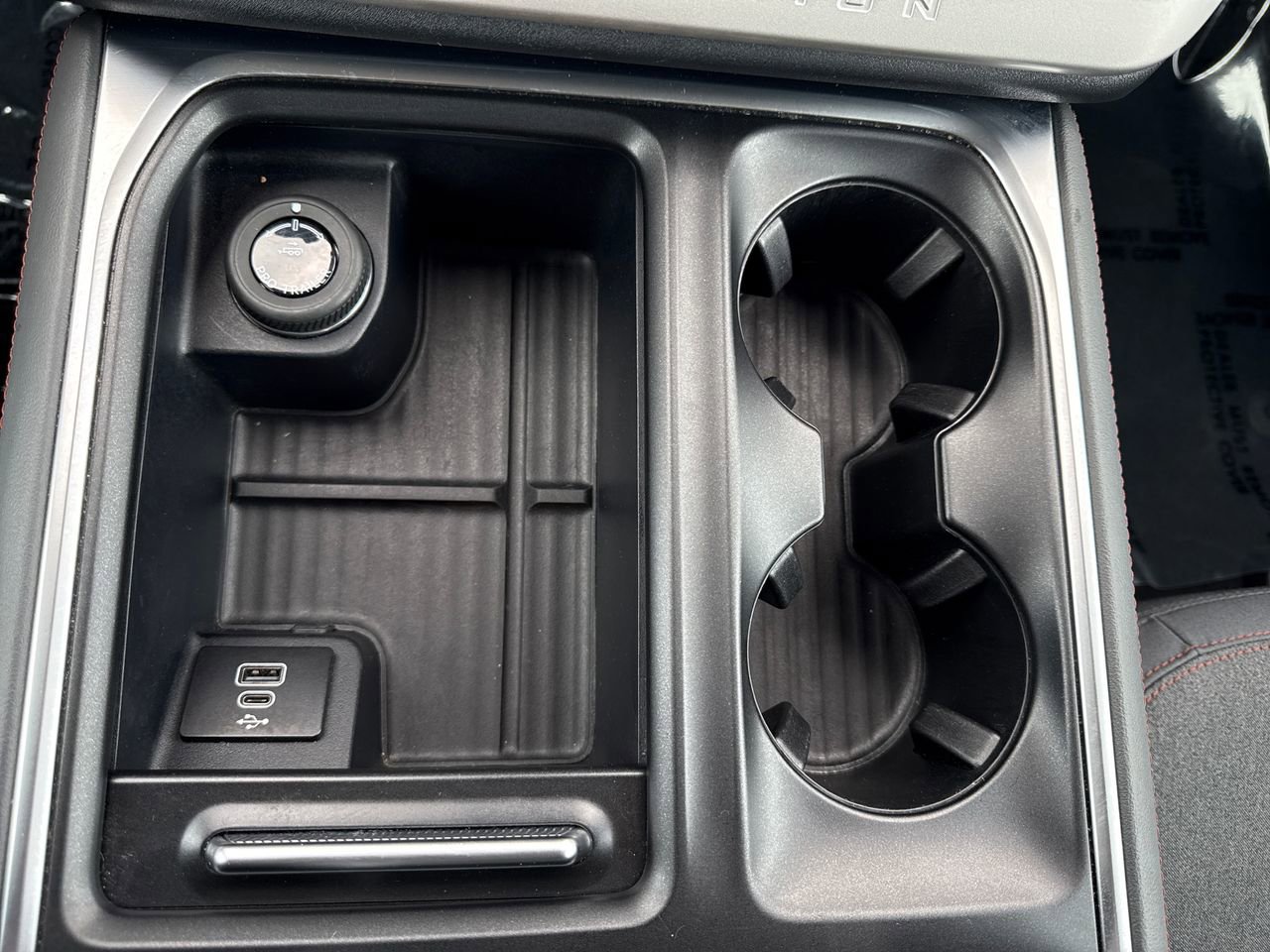 Used 2025 Ford Expedition Active image 25