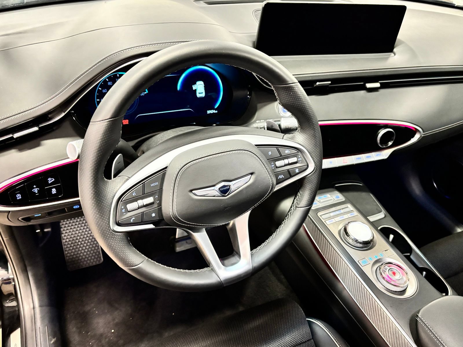 Used 2024 Genesis GV70 2.5T w/ Sport Prestige Package AWD/4WD image 15