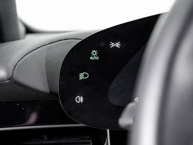 Used 2024 Porsche Taycan 4S image 10