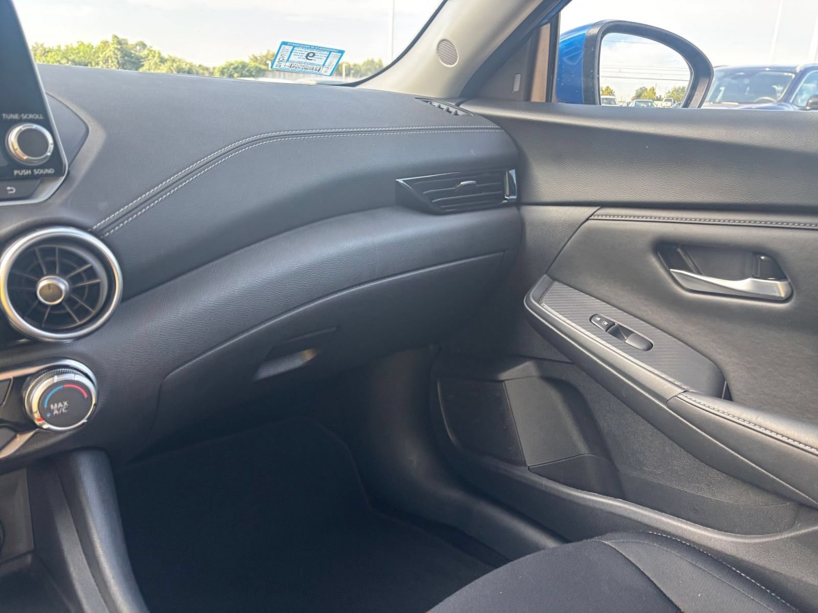 Used 2025 Nissan Sentra SV FWD image 32