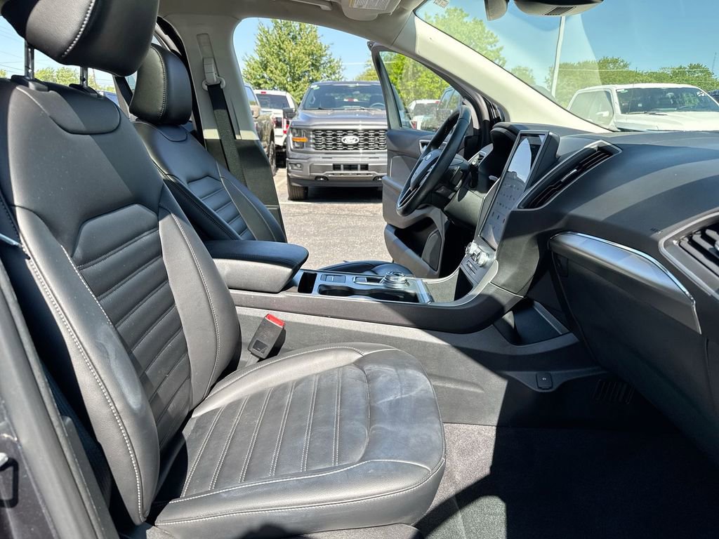 Used 2022 Ford Edge SEL w/ Convenience Package AWD/4WD image 22