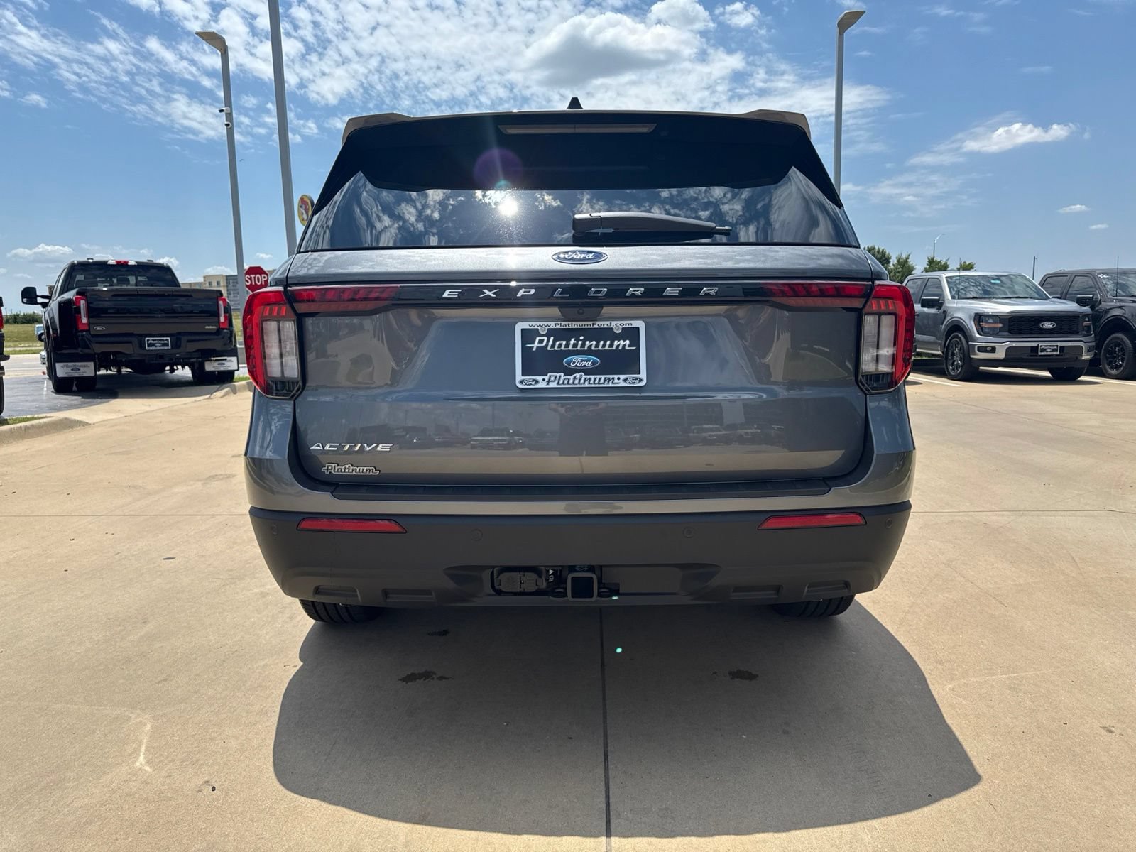 New 2026 Ford Explorer Active RWD image 4