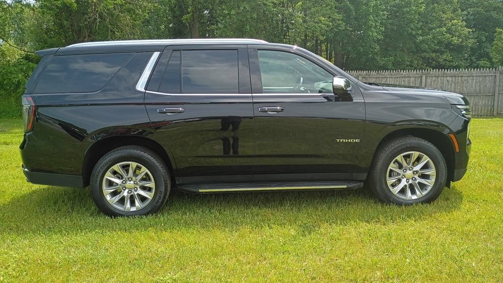 Used 2025 Chevrolet Tahoe Premier AWD/4WD image 8