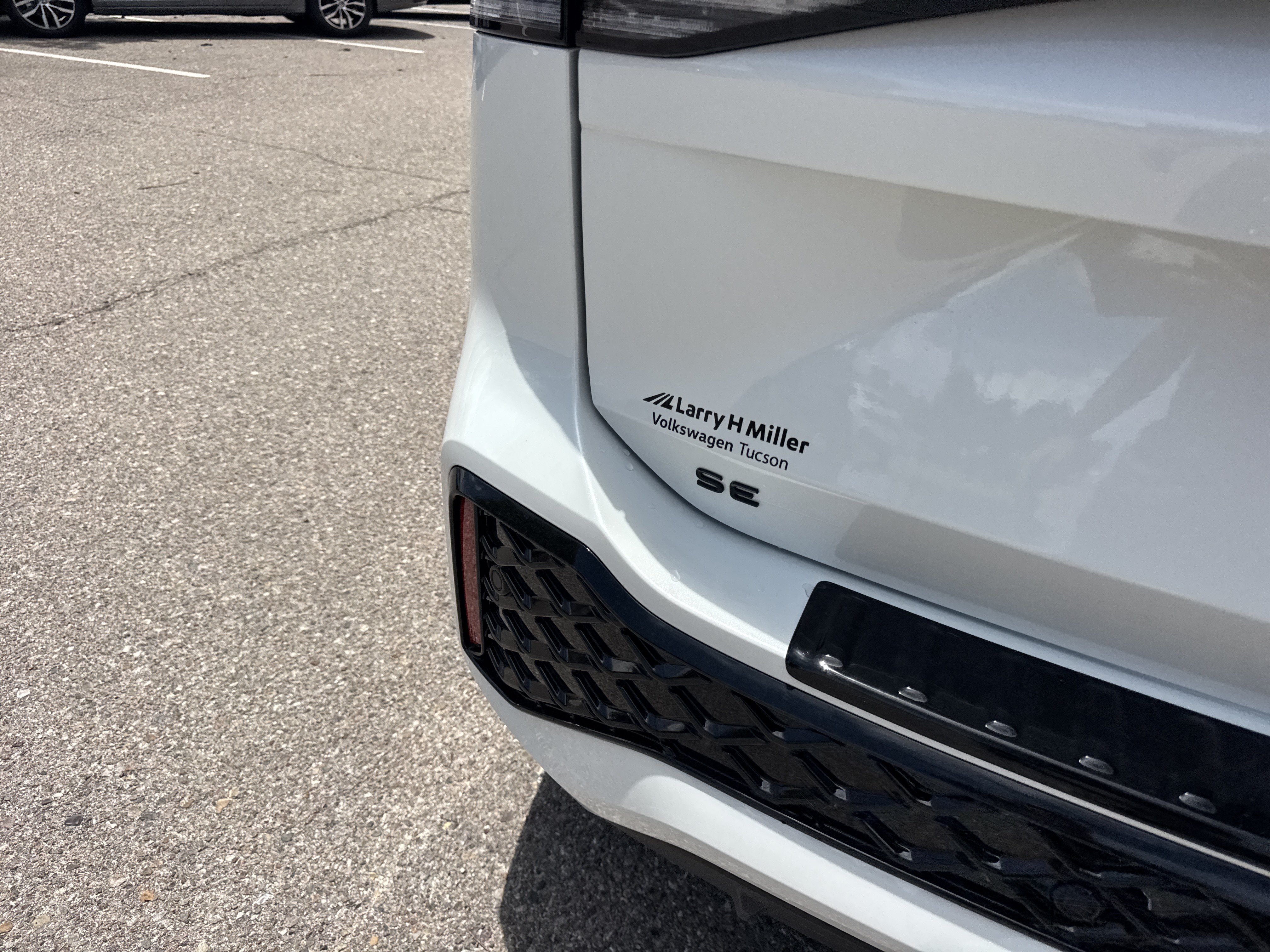 New 2026 Volkswagen Tiguan SE R-Line FWD image 6