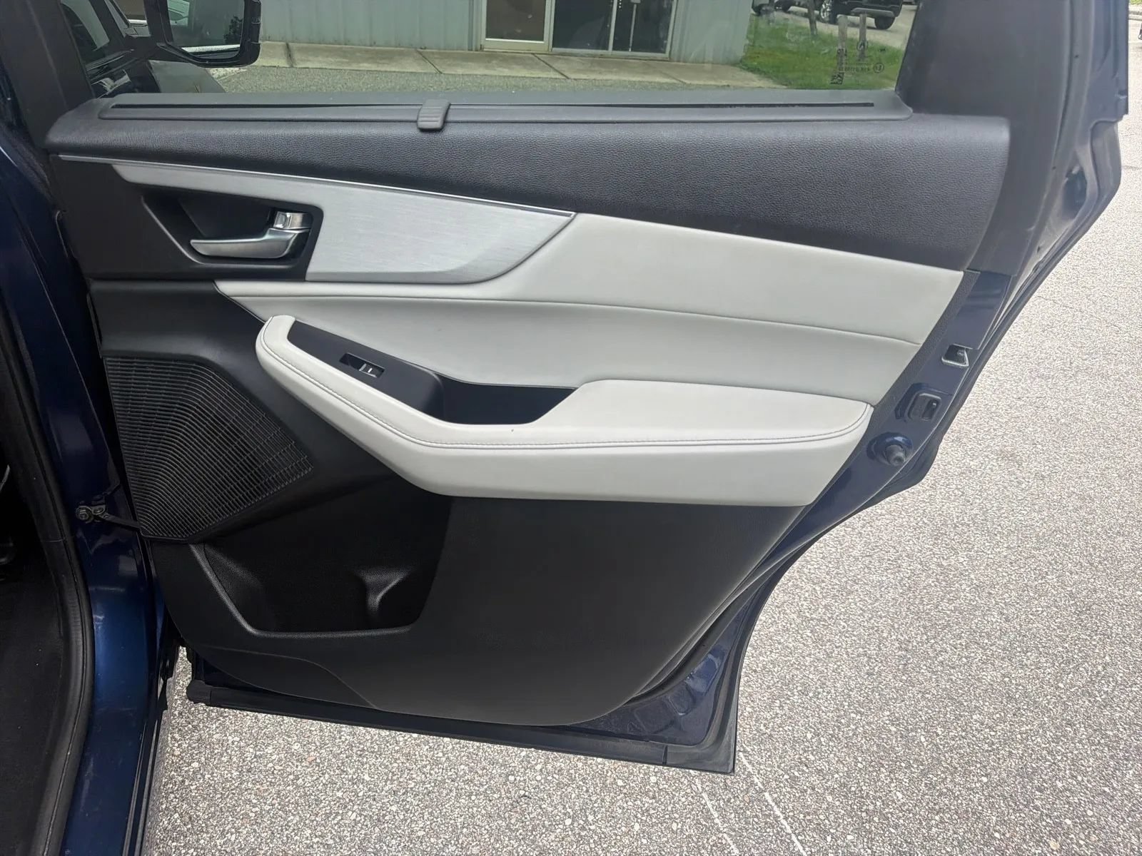 Used 2022 Acura MDX w/ Technology Package FWD image 23
