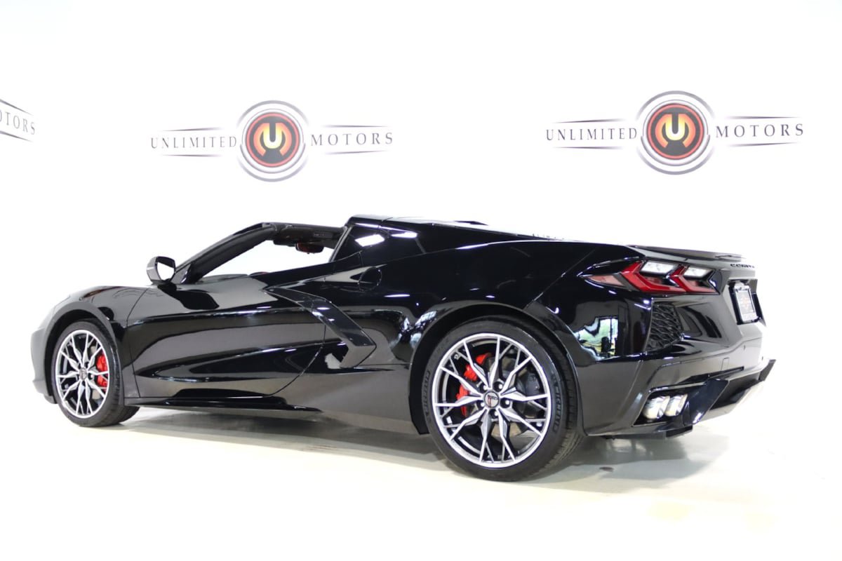 Used 2024 Chevrolet Corvette Stingray Preferred Cpe w/ 2LT RWD image 3