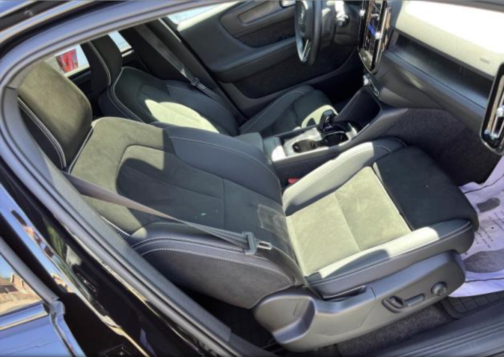 Certified 2023 Volvo C40 P8 Recharge Plus w/ Protection Package Premier AWD/4WD image 18