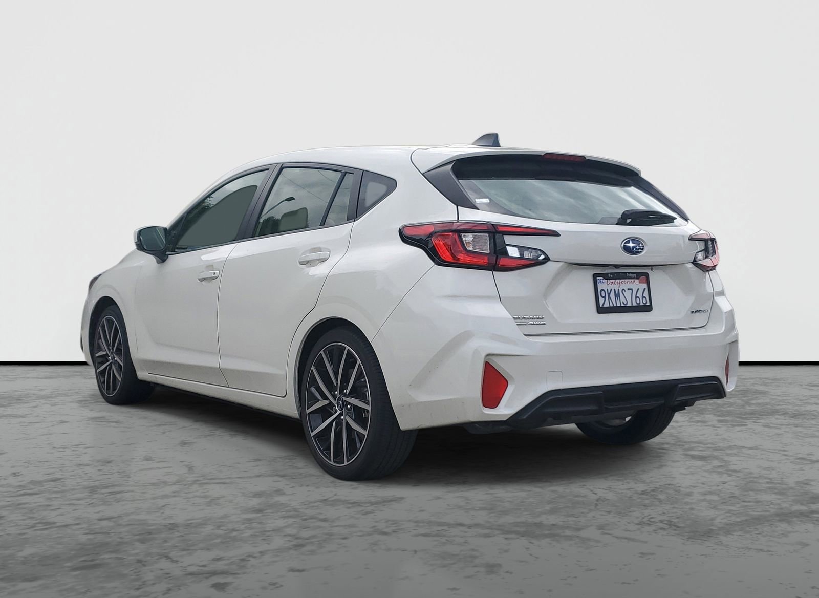 Used 2024 Subaru Impreza 2.0i Sport image 3