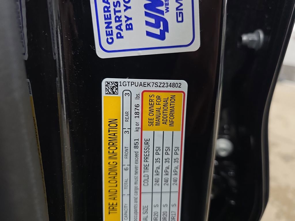 New 2025 GMC Sierra 1500 Pro w/ Graphite Edition image 37