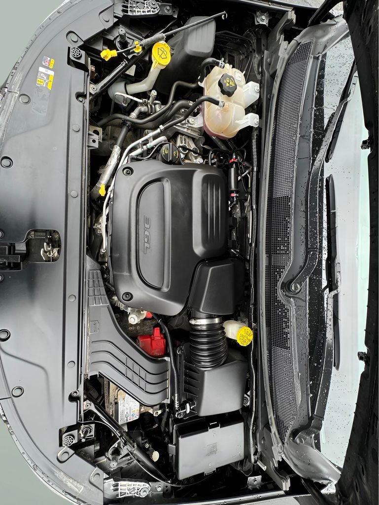 Certified 2023 Chrysler Pacifica Touring-L image 27