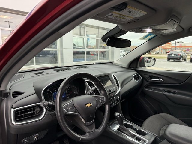 Used 2019 Chevrolet Equinox LT w/ Driver Convenience Package image 6