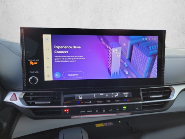 Used 2026 Toyota Sienna XLE FWD image 13