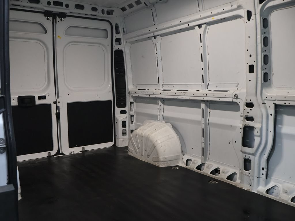 Used 2023 RAM ProMaster 2500 FWD image 12