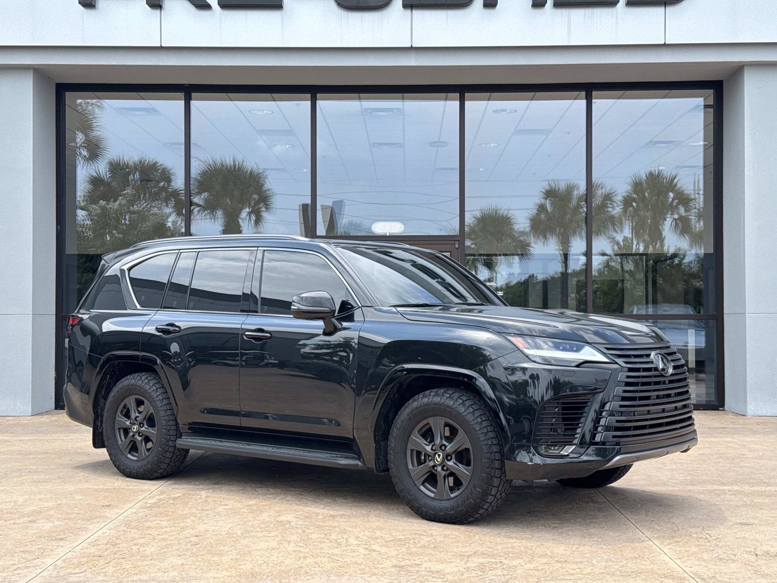 Certified 2025 Lexus LX 700h Overtrail w/ Accessory Package (Z1) AWD/4WD image 9
