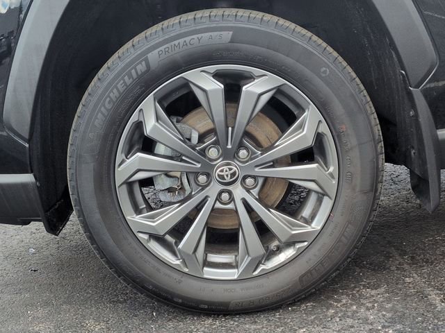 Used 2023 Toyota RAV4 Limited image 11
