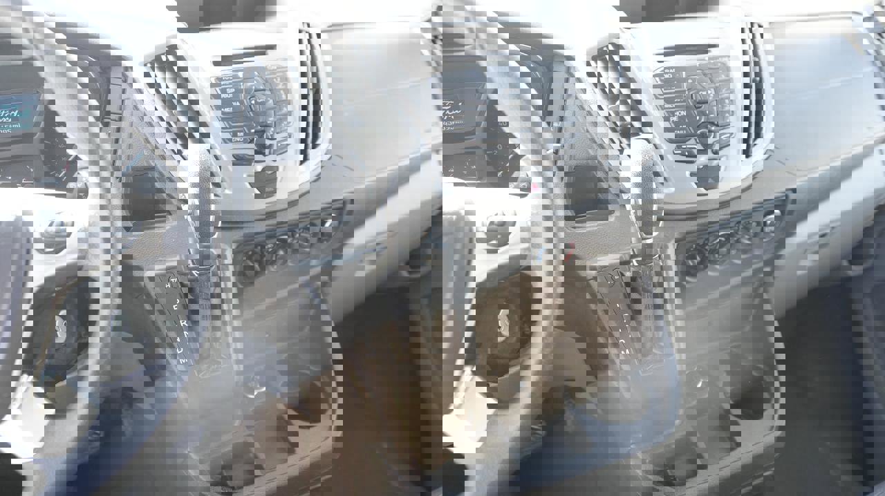 Used 2019 Ford Transit 350 XLT image 15