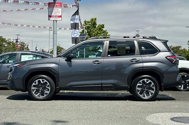 Used 2026 Subaru Forester Premium AWD/4WD image 7