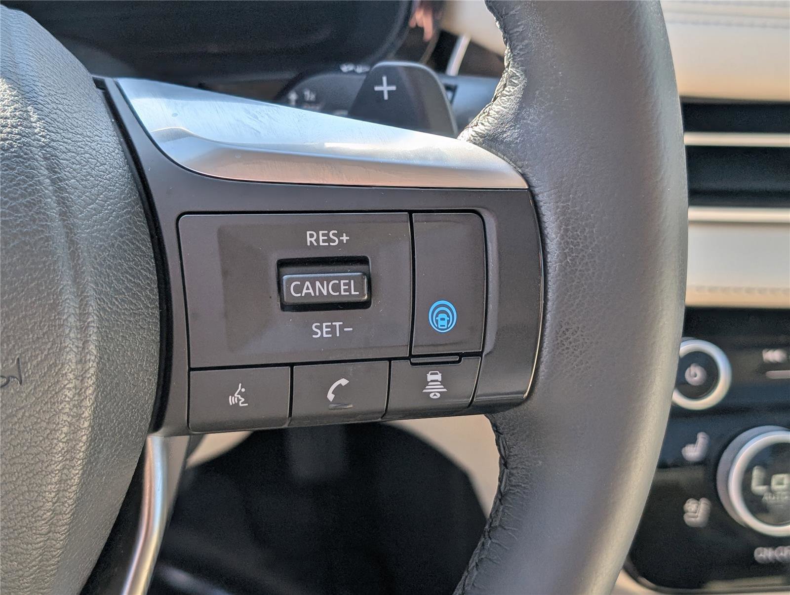 Used 2023 INFINITI QX60 Luxe w/ Cargo Package image 27