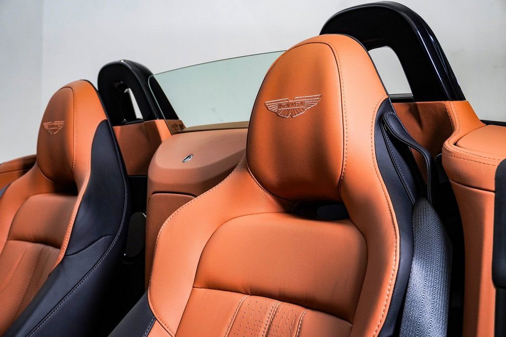 New 2026 Aston Martin V8 Vantage Roadster image 25