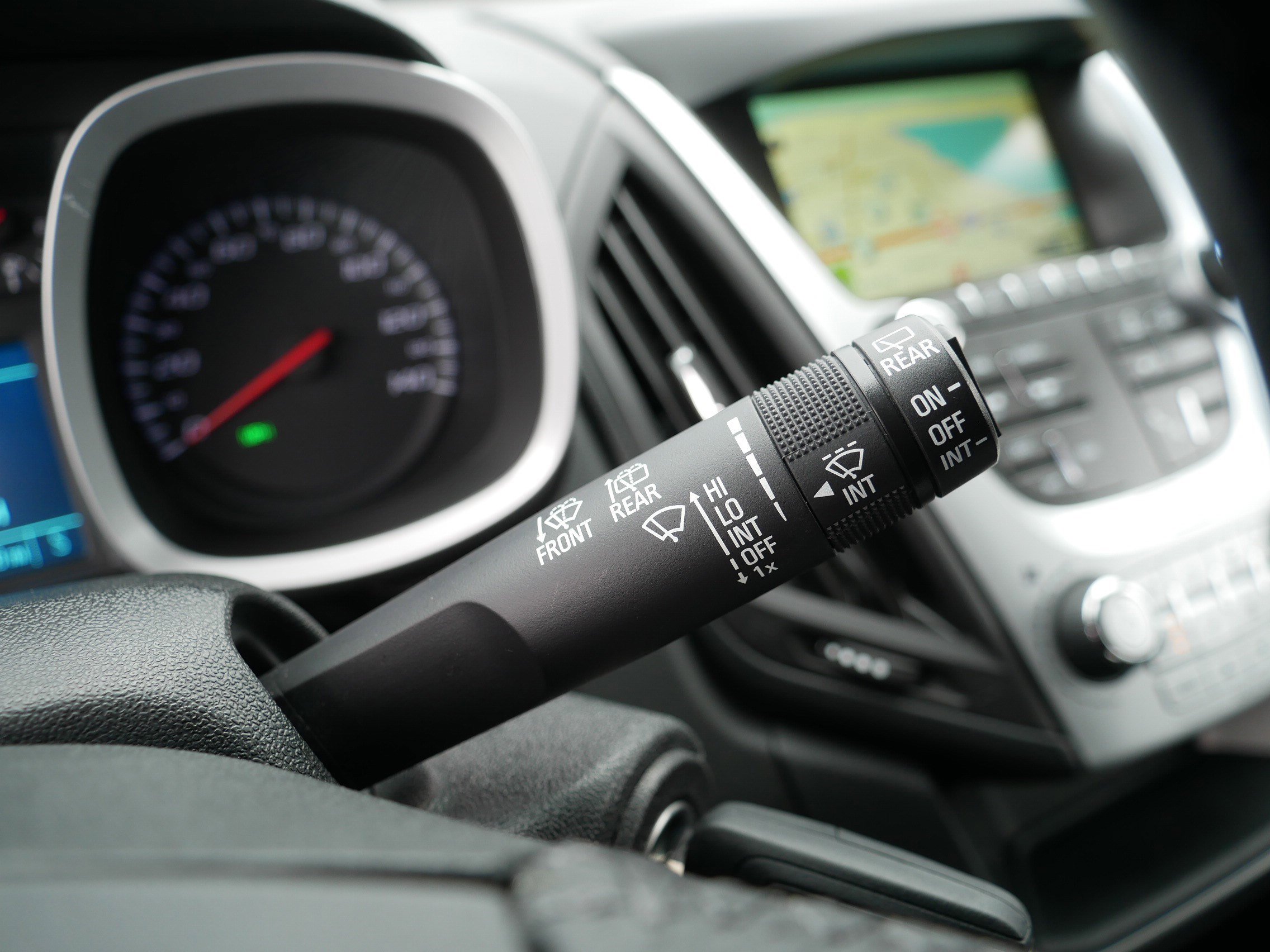 Used 2017 Chevrolet Equinox LT w/ Convenience Package image 35