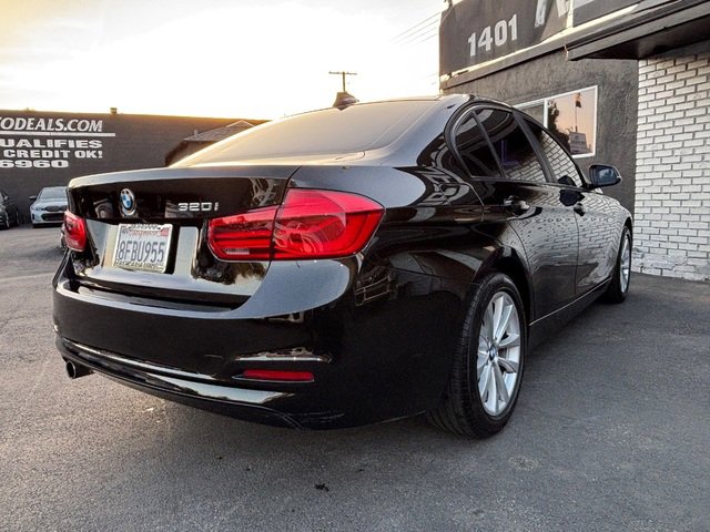 Used 2018 BMW 320i Sedan RWD image 24
