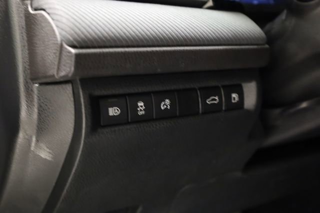 Used 2025 Toyota Camry SE image 14