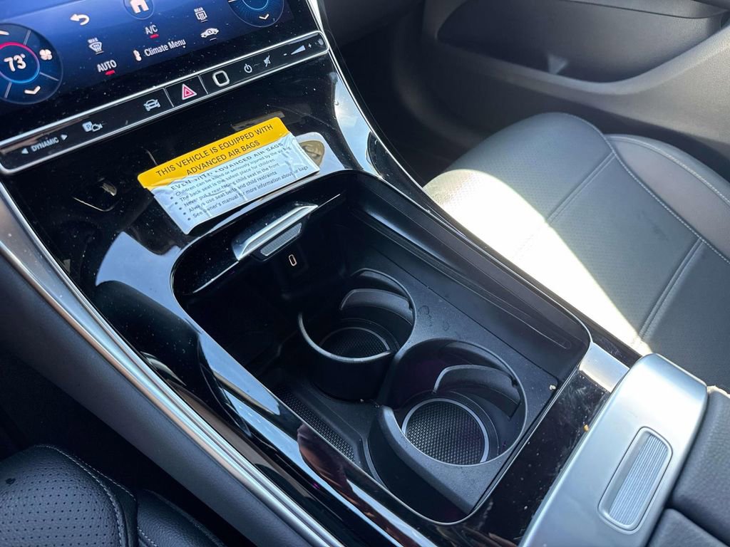 Used 2025 Mercedes-Benz GLC 300 image 26