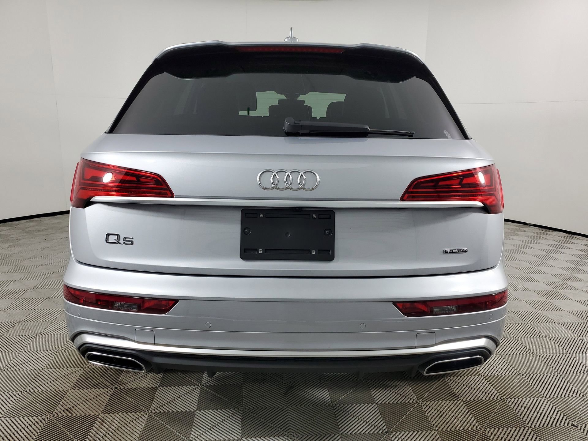 Certified 2024 Audi Q5 2.0T Premium Plus image 9