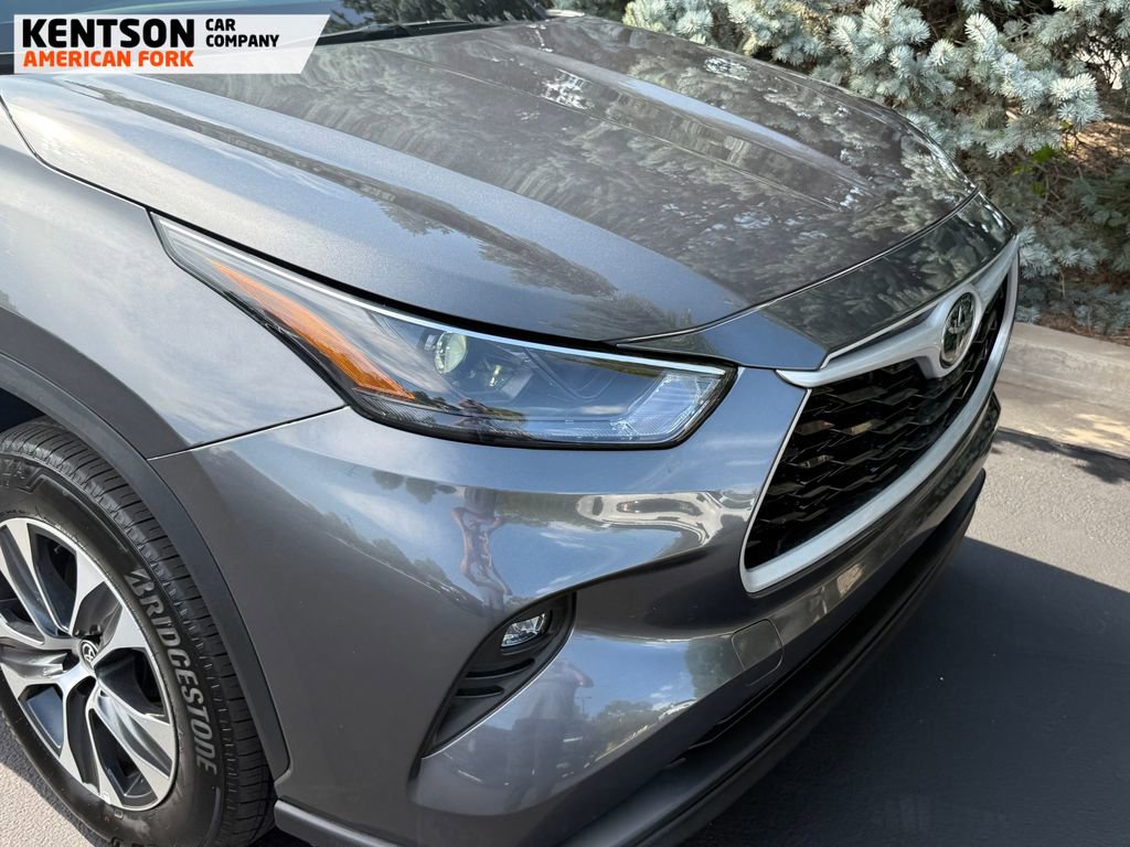Used 2025 Toyota Highlander XLE image 15