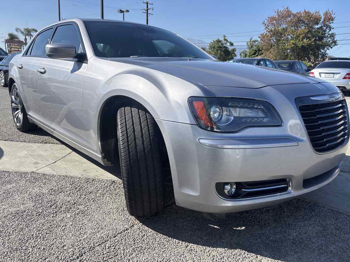 Used 2014 Chrysler 300 S w/ Light Group image 4