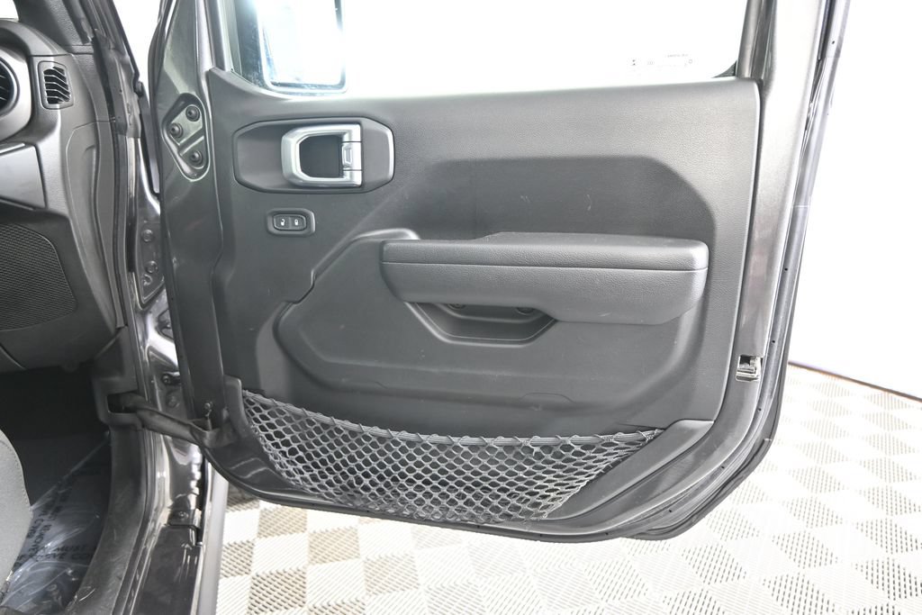 Used 2023 Jeep Gladiator Sport AWD/4WD image 13