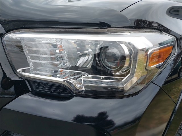 Used 2021 Toyota Tacoma TRD Sport image 28