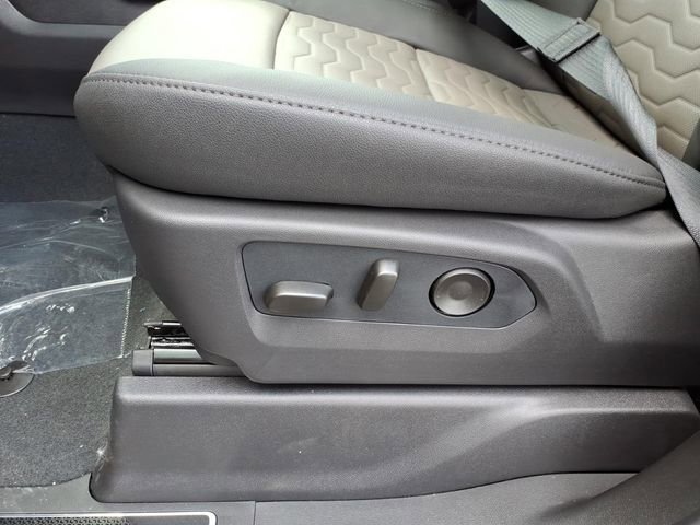 New 2026 Chevrolet Silverado 2500 ZR2 w/ LPO, Dark Essentials Package AWD/4WD image 7